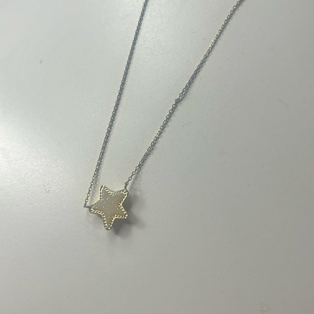 Kendra Scott star necklace